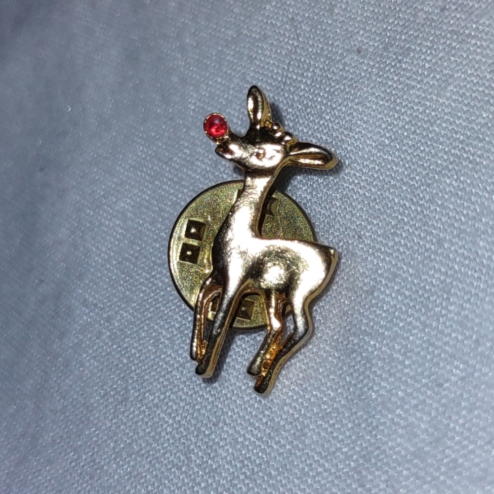 Harriet Carter Rudolph Tac Pin Christmas Holiday Fest… Gem